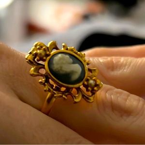 Vintage onyx cameo ring solid 12k gold